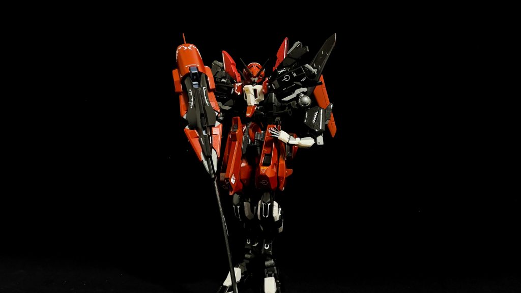 残量少ない水性トップコートを吹いたらダマが出てムラが酷いことなりました。それを誤魔化すためにあまり使わないデカールをたくさん貼ったのですが、かえってメリハリがいい感じになりました!