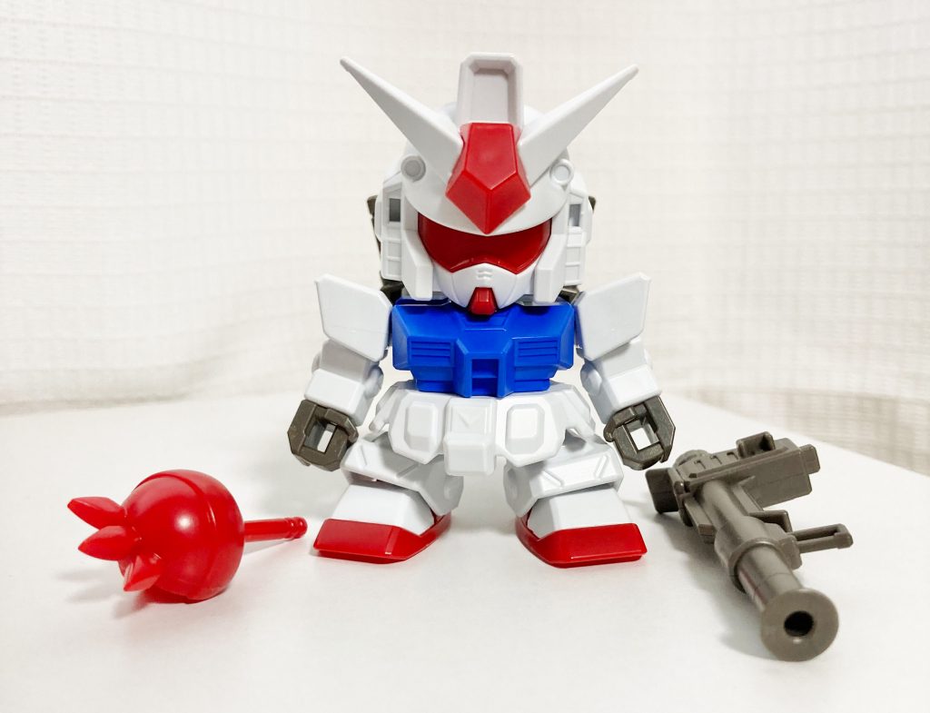 素組みはこんなのでした。SGガンダム、プロポーションが可愛いし、体型の割によく動くし、いいキットです。