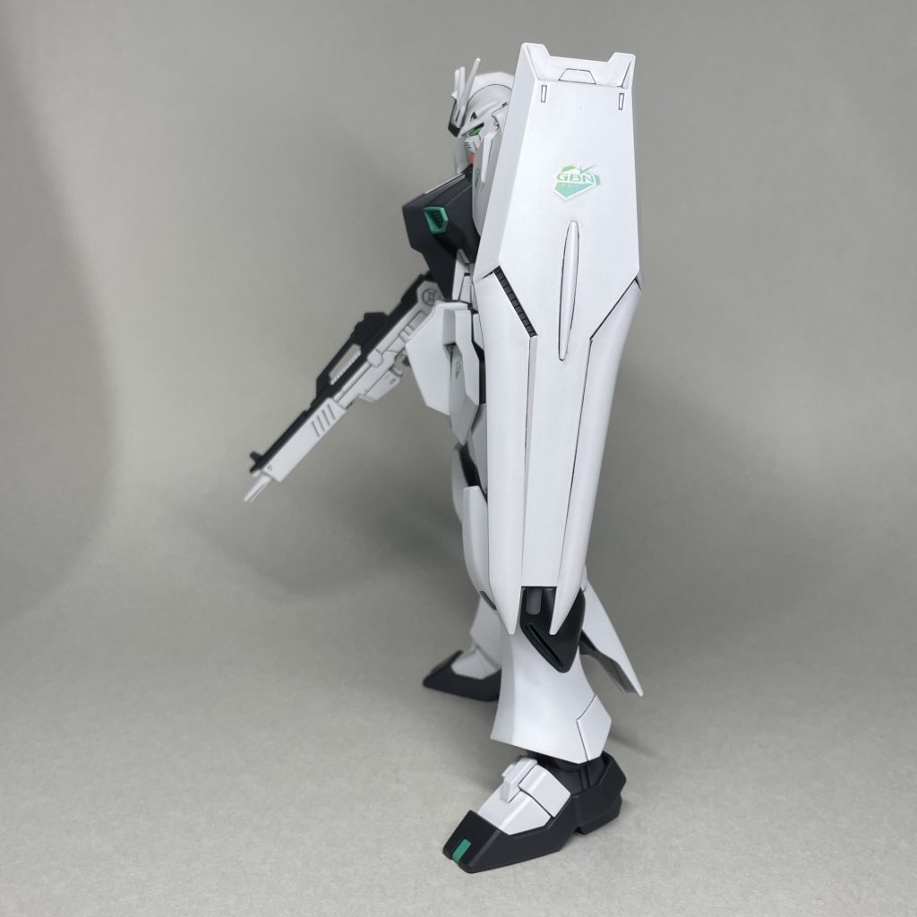 通常装備 よこ 「ガンダムデカール124 ビルドダイバーズシリーズ汎用」のGBNマークのデカールを貼りました。