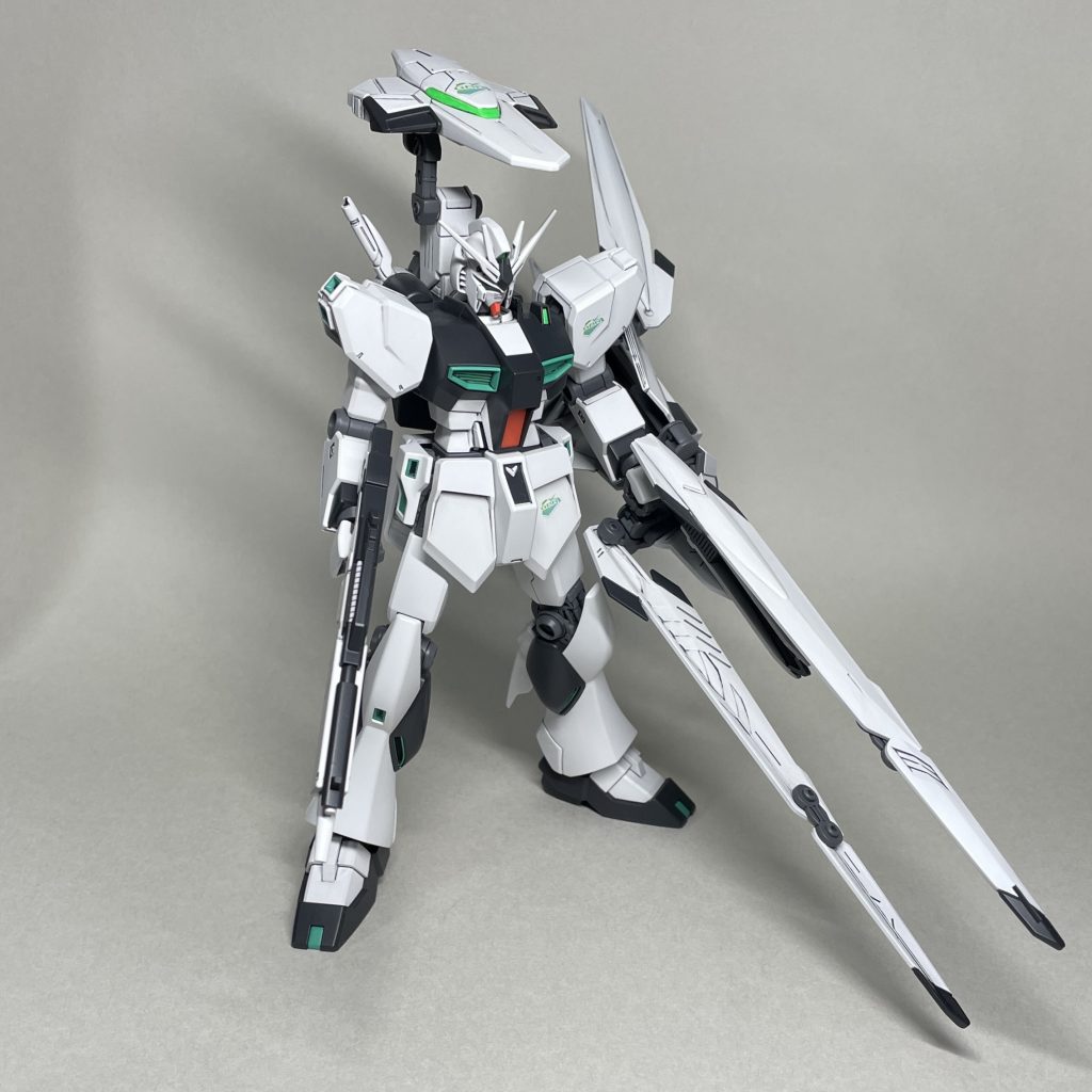 長距離狙撃装備(展開状態) まえ センサーは頭部上に展開可能。