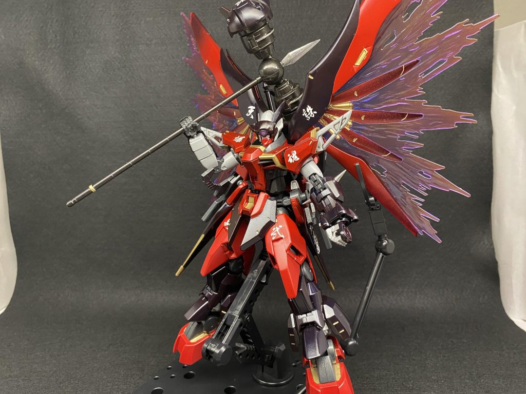 今回のオリジナル武装その2｢號滅槌｣。オーガジンクスの肩パーツと、EGガンダムフルウェポンセットのジャベリンを組み合わせて作ったハンマーです。なんとなくそれっぽくなるかな？と思って作ってみたら予想以上にうまくできました。