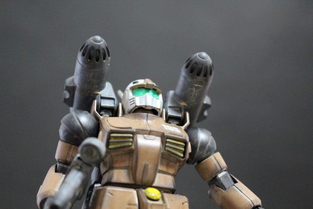 排気口の汚れもそれっぽい感じに。エコプラのガンキャノンなので、キットとしては古いはずですが、プロポーションがよくて良いですね～。作っていて感動しました。