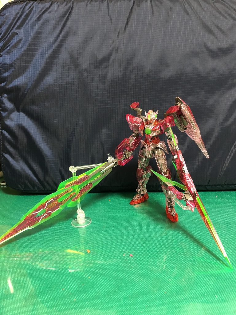 ダブルオークアンタフルセイバー–4枚目/制作者：プラマコ