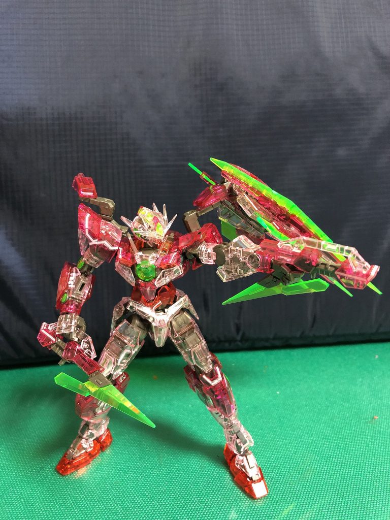 ダブルオークアンタフルセイバー–6枚目/制作者：プラマコ