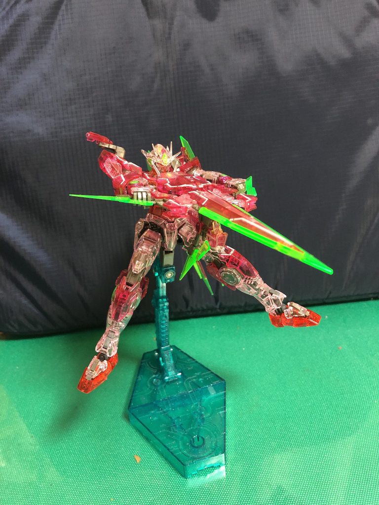 ダブルオークアンタフルセイバー–7枚目/制作者：プラマコ