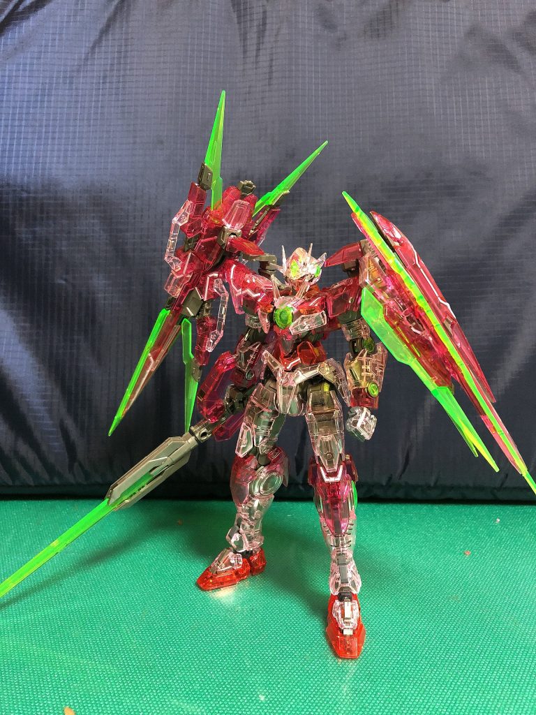 ダブルオークアンタフルセイバー–2枚目/制作者：プラマコ