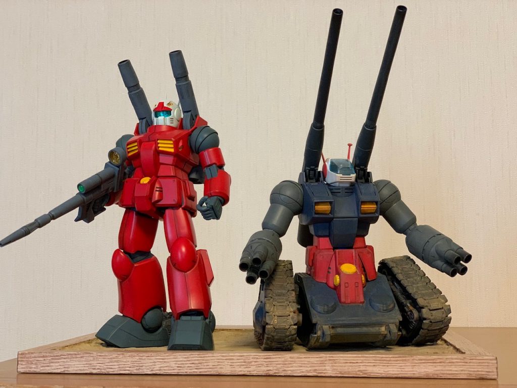 最後はガンキャノンとツーショットで！ちなみに制作したのは昨年の夏頃で今は履帯も完全にばらけて他の個所も破損してしまいジャンク寸前です💦ただ先日運よく再販品を購入できましたのでまた時期を見てリペアしたいと考えております。最後までご覧いただきありがとうございました。