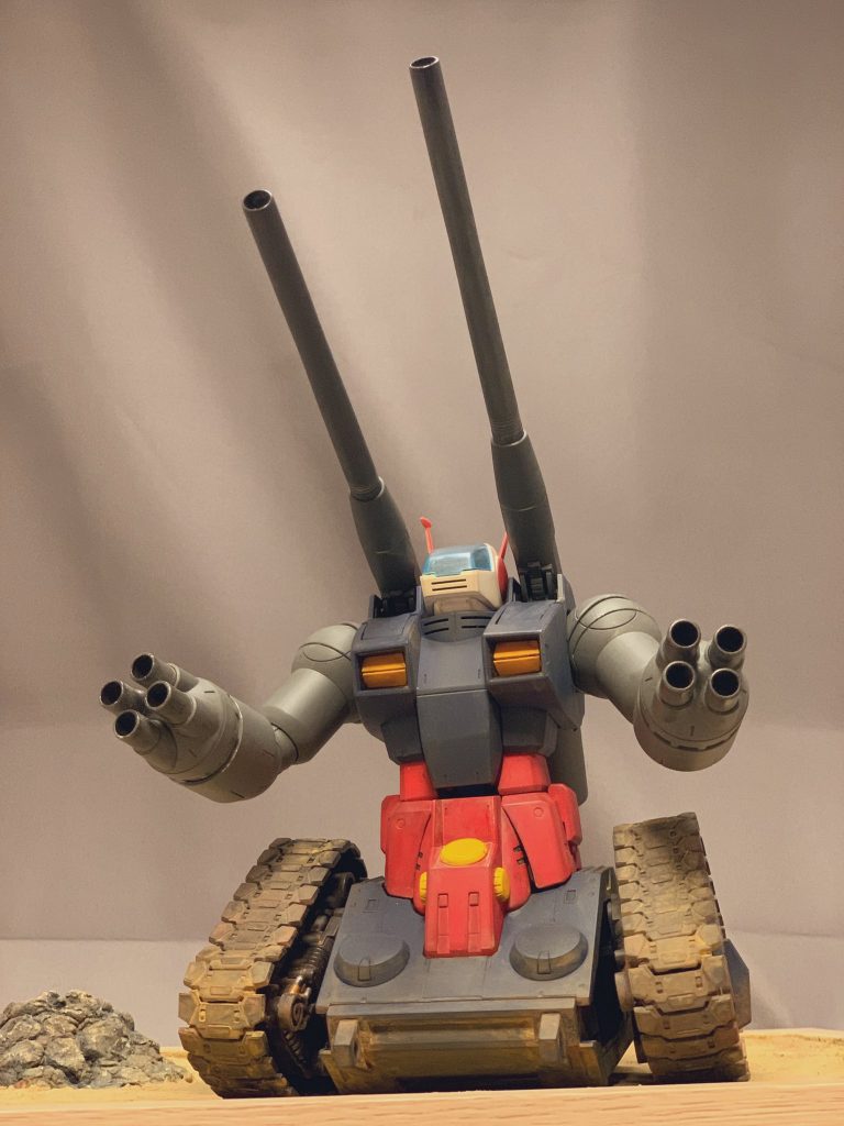 箱絵っぽく撮影。履帯の泥汚れについてはAFV関連の知識が皆無なので詳しい友人のアドバイスや書籍を参考にして行いました。