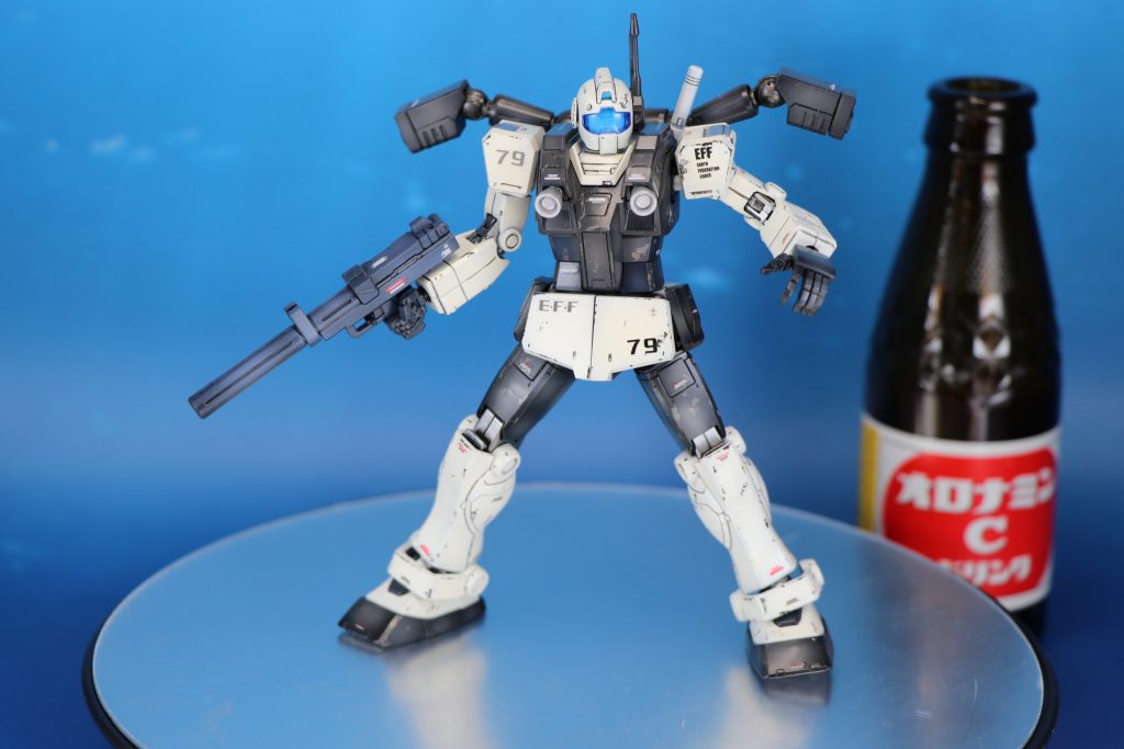 頭部は二つ付属しますので簡単にバイザーの有り無しを交換できますね。