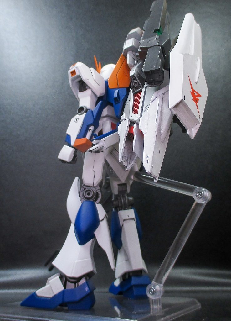 νガンダムアームドファンネル装備–2枚目/制作者：堺・悠一