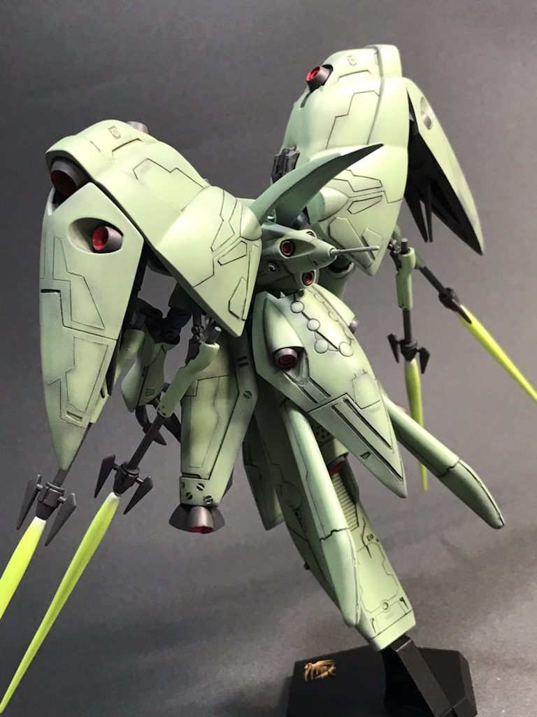 私のスジボリはパネルラインとかじゃなくて、模様になっちゃってますね。(^^;)