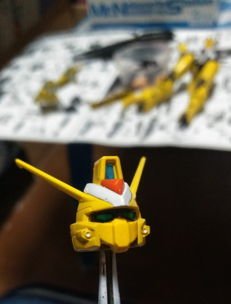 余ってたツインアイのシールを使ったが、言わないとわからないレベル