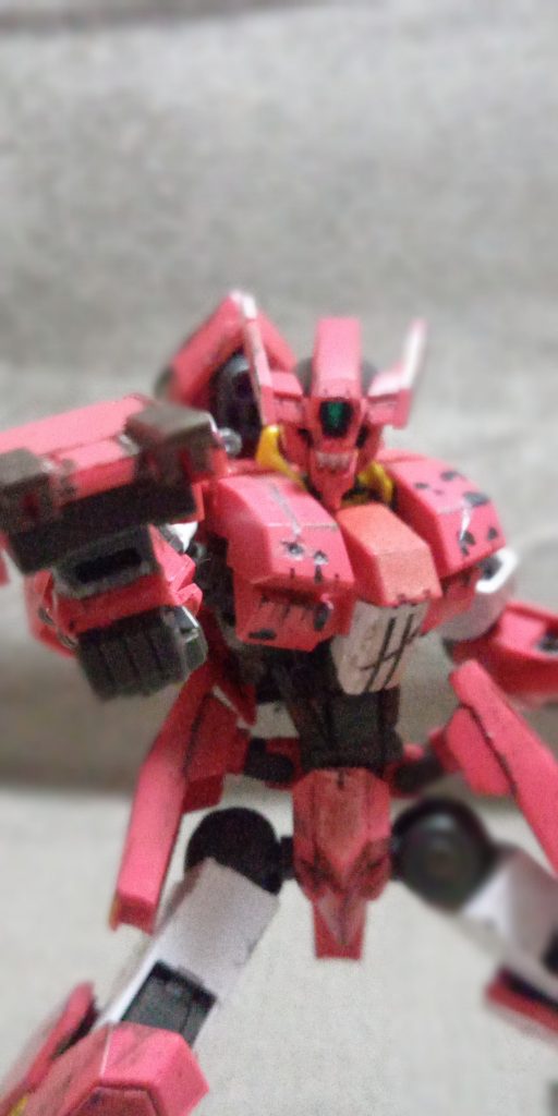 電磁ナックォーッ！じゃなかった、電磁ナックルモビルスーツ一体を10秒間痺れさせることが可能。ア｢懐かしいわね。｣マ｢作ってる人がいて驚いたよ。｣デ｢何の話なのかさっぱりなのですが、あなたはわかりました？｣