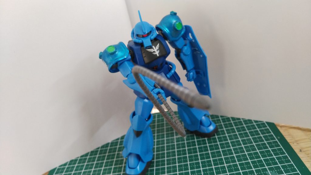 武装は…シールドとヒート・ロット、そして…