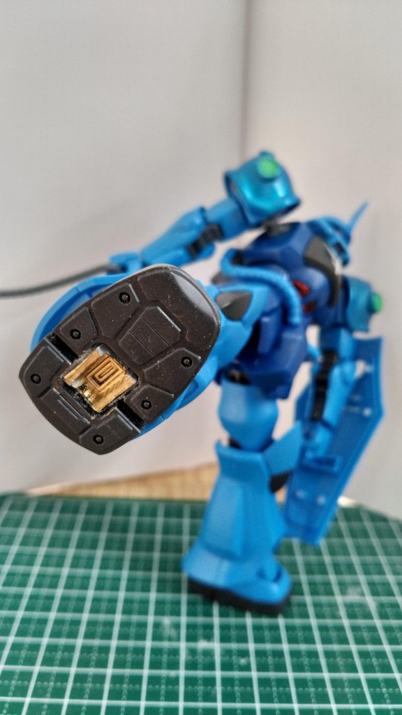 足の裏のハイメガキャノン!?宇宙ではこのハイメガキャノンを推力にして飛ぶ設定です。必殺技はハイメガキック。