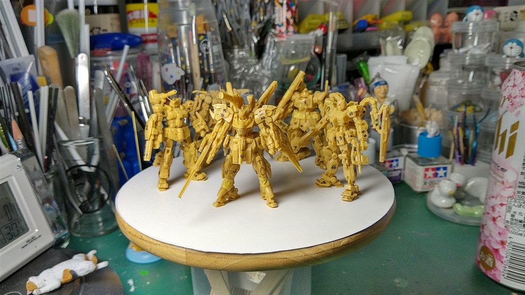 全種類組み立て。ハメ合いは相変わらずキツイけど、第１弾より組み立て易い印象でした。