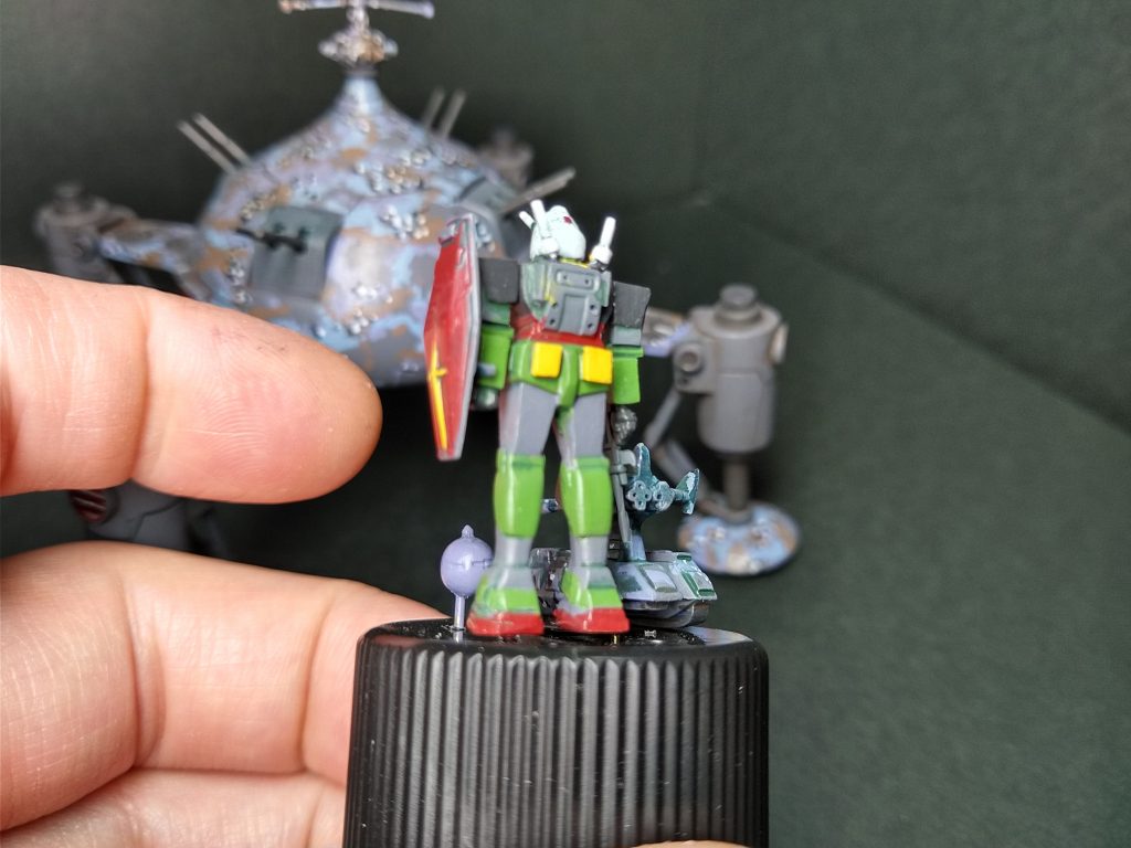 チビガンダム背面。