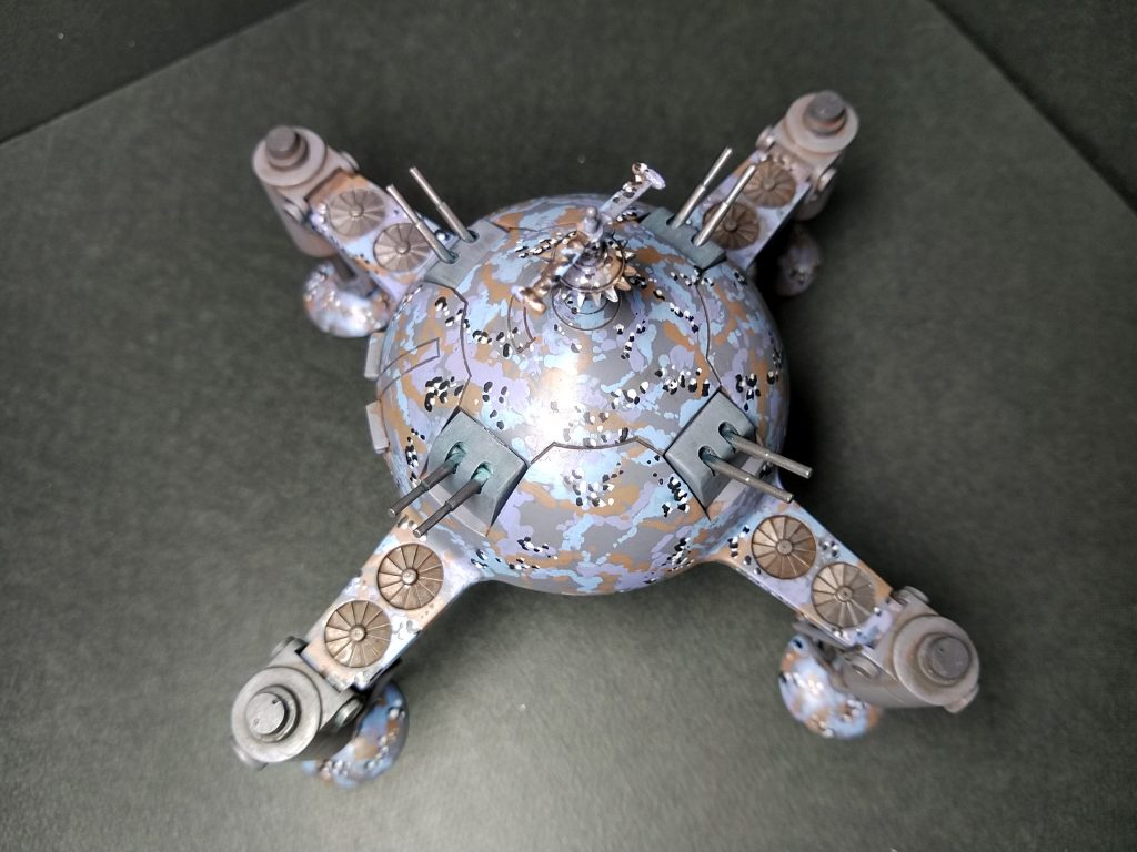 チョコチップ迷彩風に筆塗り。