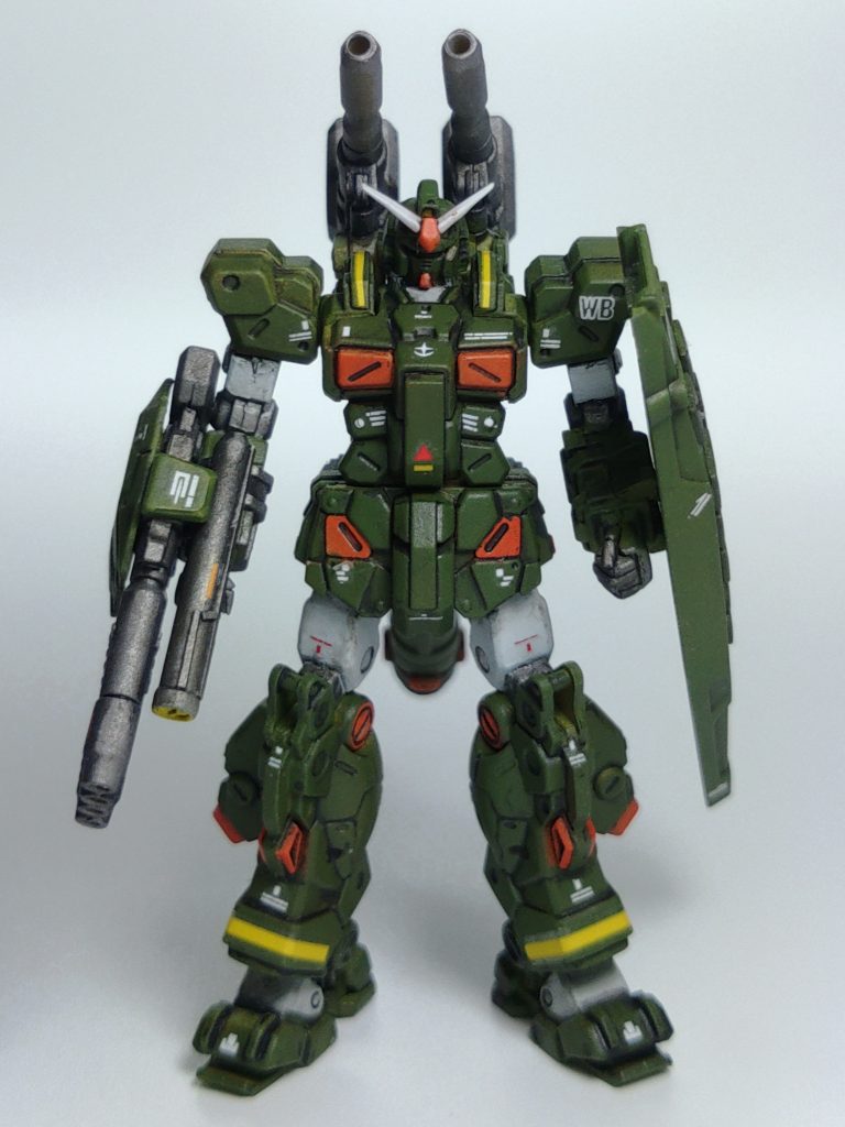 少し左キャノンが傾いてます(^-^;マスキングの甘さから塗装も一部はみ出てます(-_-;)