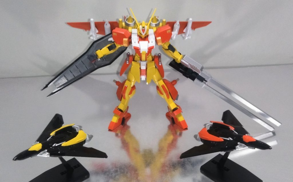 両足の戦闘機型ドラグーン『ナイ』と『メア』半自律型ユニットとしても稼働できる色が黒いのは仕様です