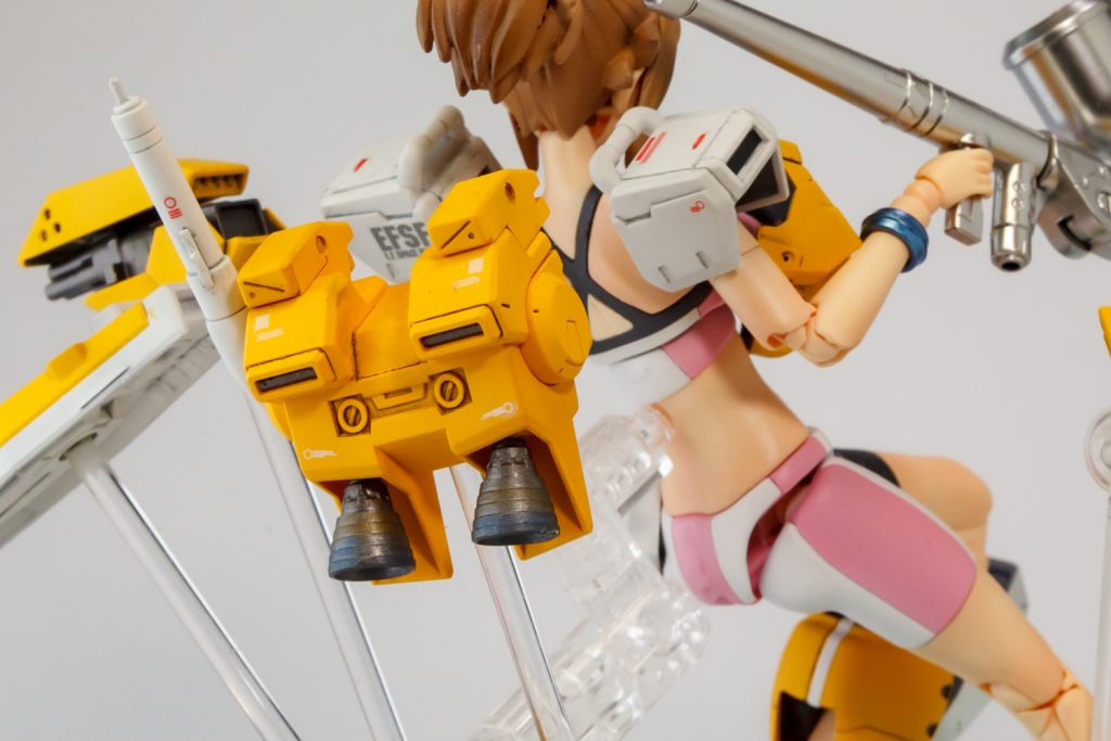 バーニアとガトリングはウェザリングマスターで焼け表現を施してます。