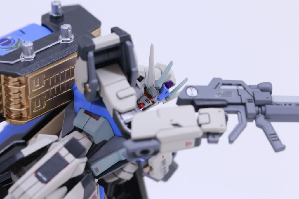 あおり気味にみるとこんな感じ。