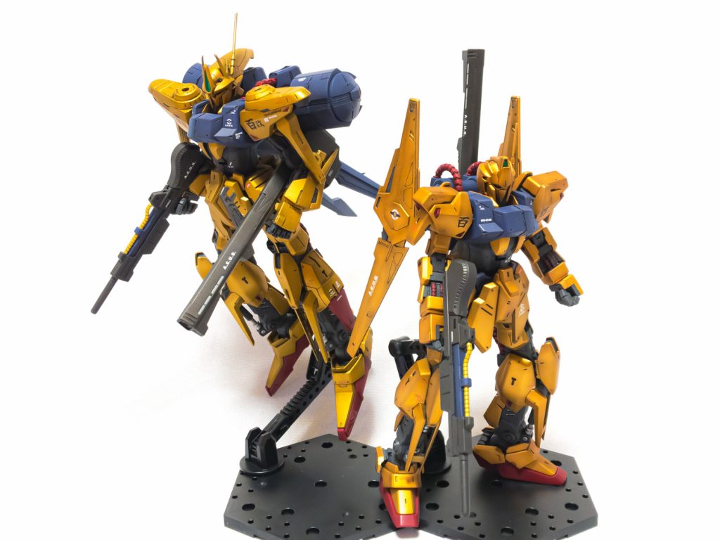 以前作った百式改と。色味の参考にしていただければと思います。百式：スターブライトゴールド百式改：ヴィクトリーゴールド　です。ともに下地にサーフェイサーエヴォブラック、UVカット つや消しコートしてます。