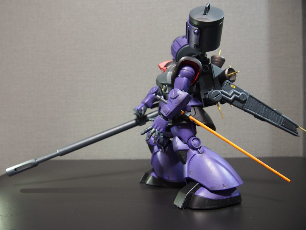 砲身は長~く。ヒートサーベルは腰にマウントしました。武士っぽくて良いと思います。