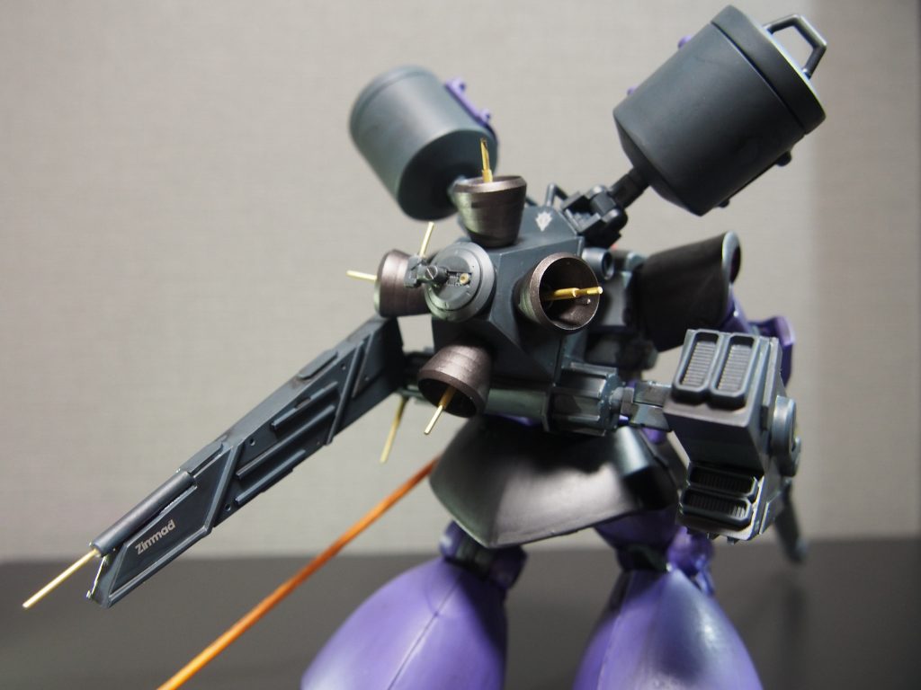 背中側です。バーニアでか過ぎ?でかいの好きなのでOK!真鍮パイプ+真鍮線でディティールアップ。