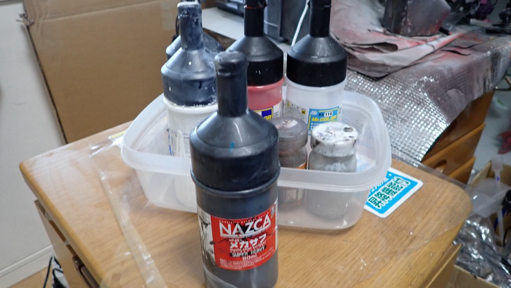 今回使用した塗料です。