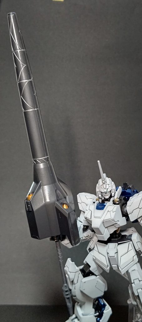 こちらはキマリスヴィダールから拝借ユニコーン(架空の動物の方)モチーフで武器と言えばランスかなぁともう少し足にユニコーンの装甲つけたかったけど、鉄血のスタイルが思いの外太ももが短く、脛が長くて合わなかった…展示されたら更新します楽しみです