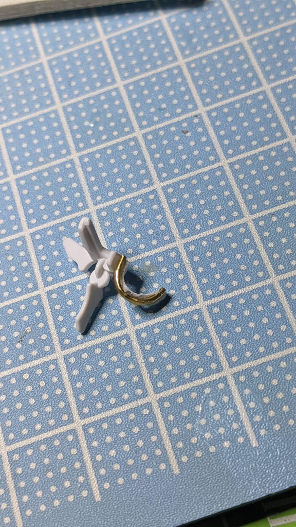 アルセーヌガンダムX–4枚目/制作者:コウ•イキシ