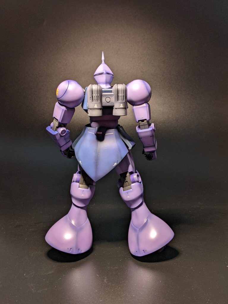 後ろ姿。バックパックのグレーのグラデーション塗装は難しかったです。