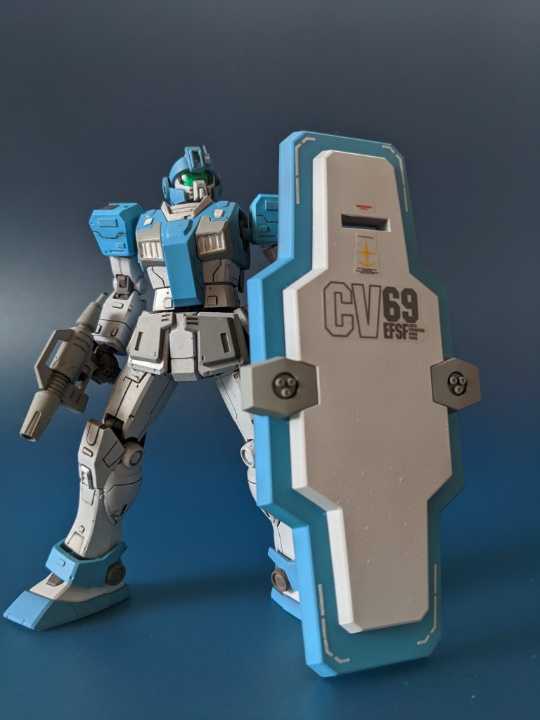 盾、でっけーーーー。 