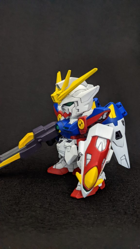 ウイングガンダムゼロ–3枚目/制作者：コウ•イキシ