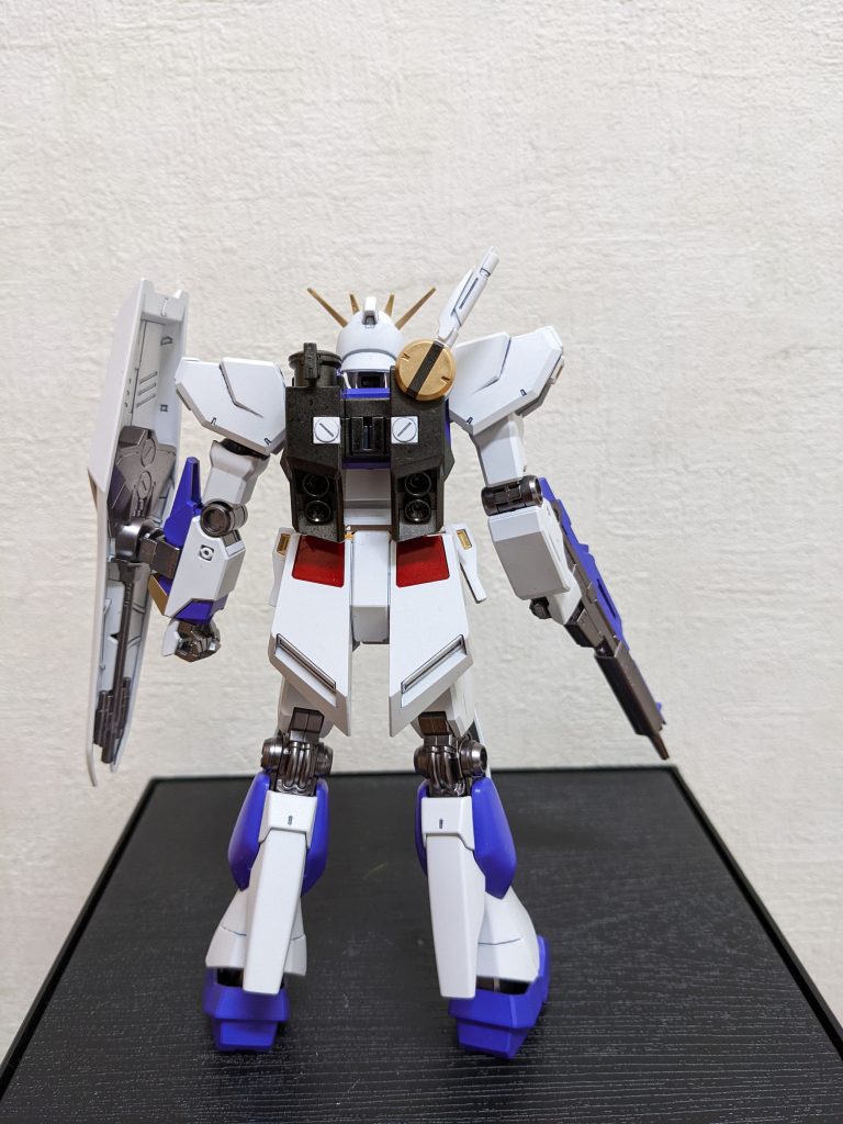 背面バックパックはメリハリ付けたかったのでボディーと別色、メタブラックにしました。