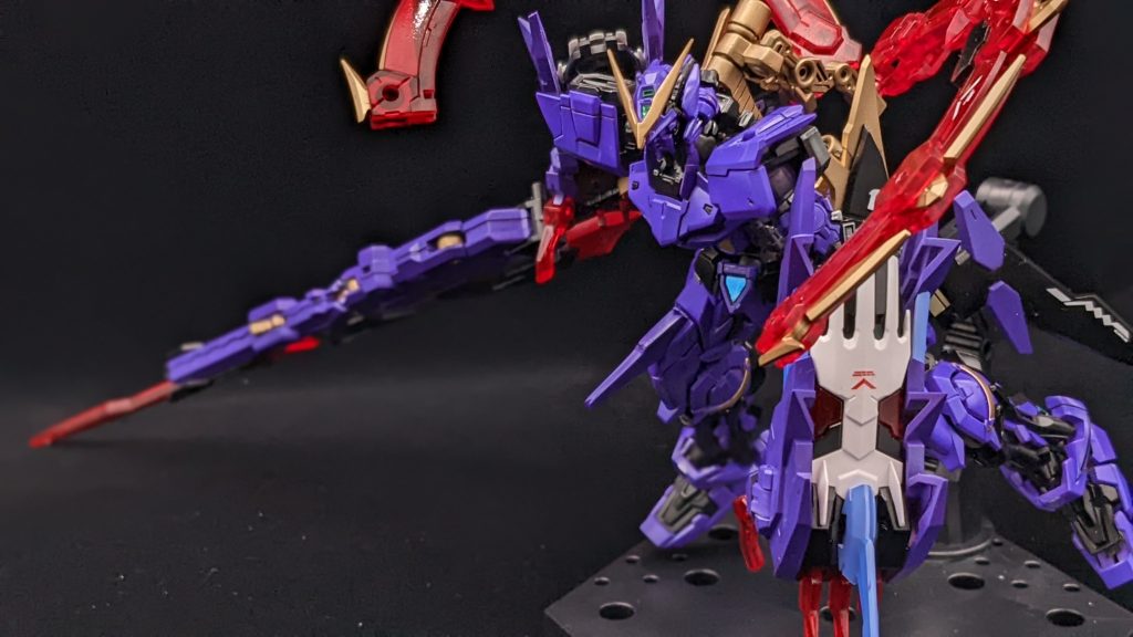 次の敵へと強襲中このポーズは、方への負担も少なくお気に入りです。