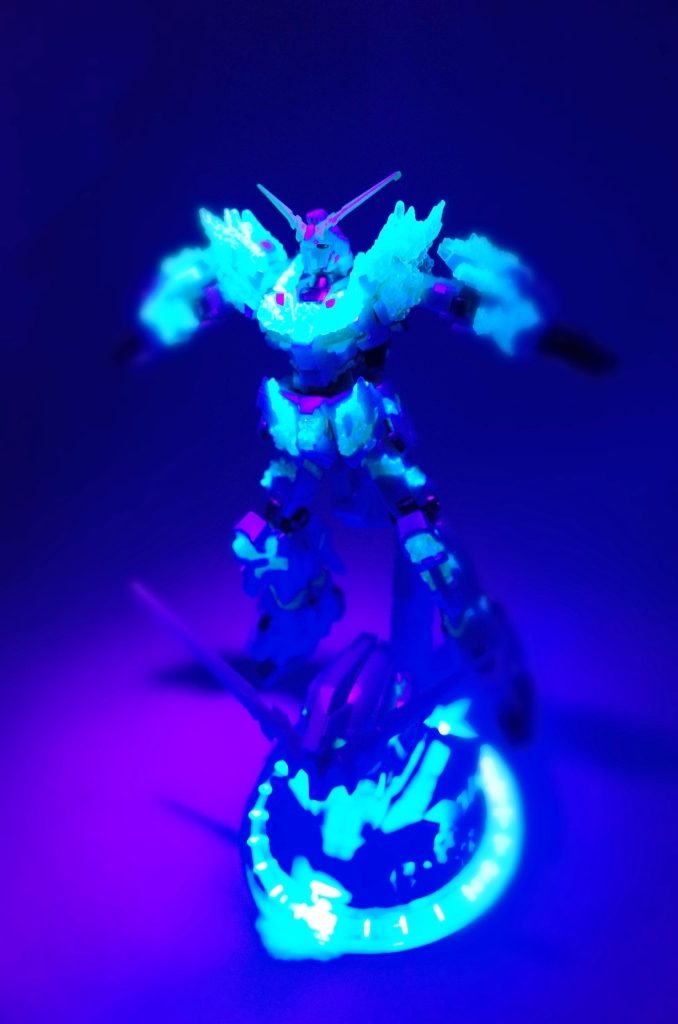 　ユニコーンガンダム(結晶体) ライトアップ　–2枚目/制作者：だんくら工房・mk戦車