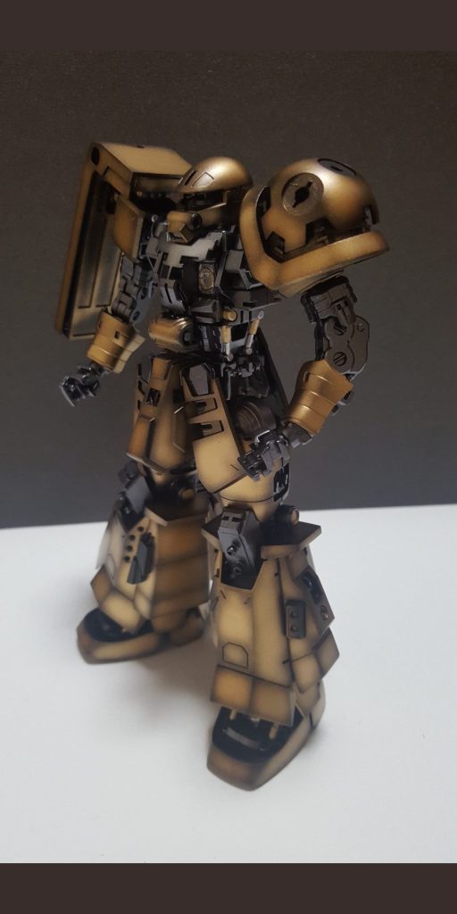 ブラック下地のゴールド立ち上げからのレッドキャンディー塗装です。