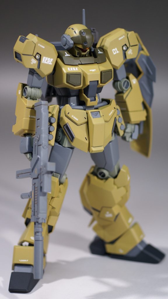 キットそのままだとずんぐりむっくりなので首を0.5㎜延長、肩の高さを3㎜上にあげています。