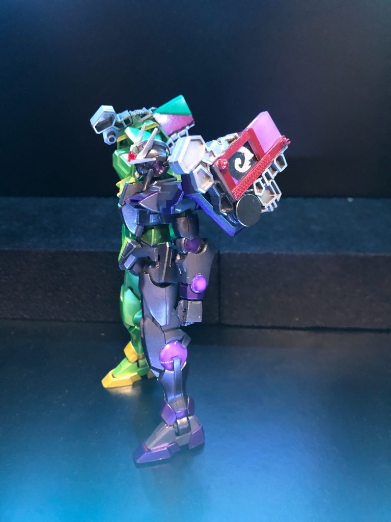 ジョーカー側(左側)ジョーカーメモリ単体で変身する仮面ライダージョーカーも、エクシアリペアⅡあたりをベースに作ってみたいですね
