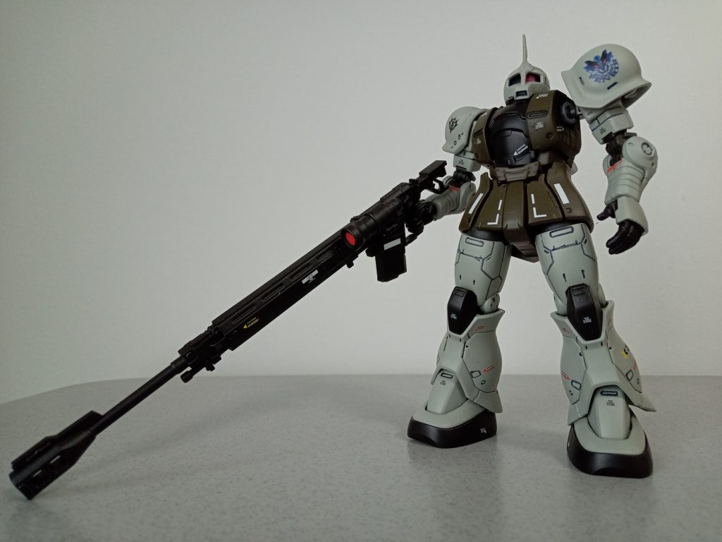 今回の脳内設定は、ゲラートが実戦で出撃する場合を想定しました。設定は以下のとおりです。①ゲラートは視神経に障害を負っているため、指揮・通信強化機体で出撃する。②接敵の可能性がある場合は、高Gがかからない狙撃戦闘で対応する。③基本的には、戦闘に参加しない。④後方指揮では、対応できない場合のみの出撃とする。