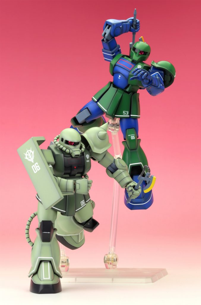 撮りたかった写真、このために旧ザク作りました。