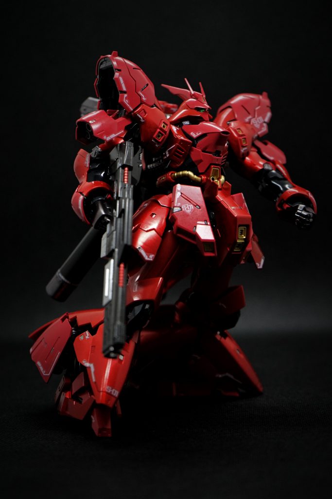 発進をイメージ、重量のバランスでポージングがとても難しいです。