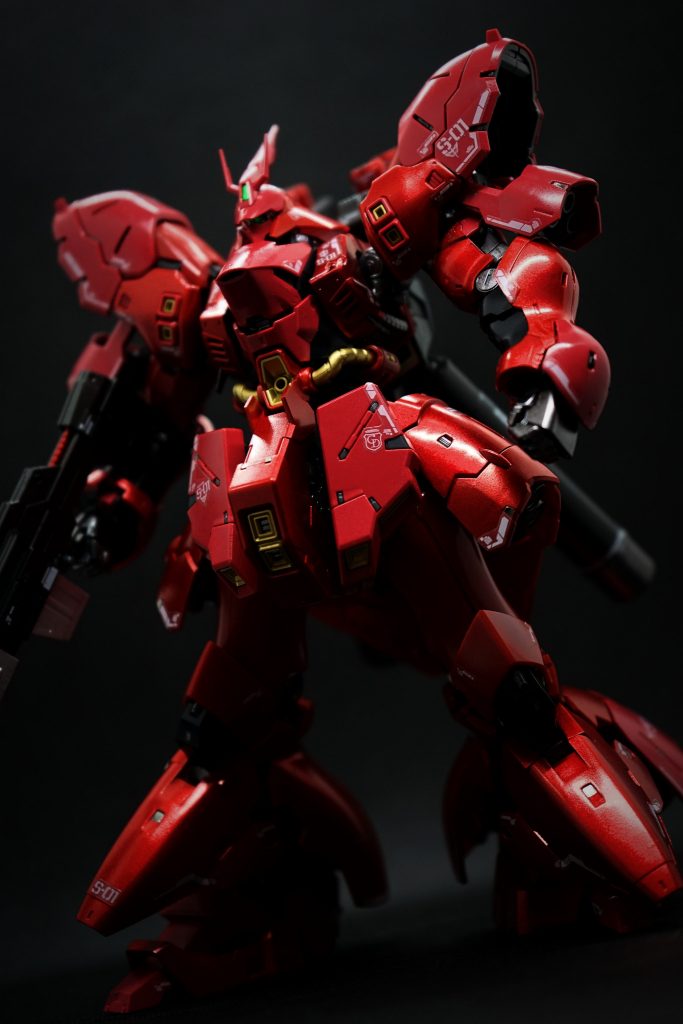 アニメよりもスタイリッシュですが、相変わらずのマッシブ感。