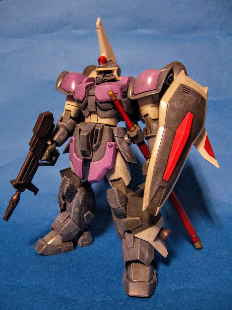 アピールショット2,3は機動戦士ガンダムSEEDデステニィーの劇中でユニウスセブンを地球に落下させたテロリストたち(佐藤をリーダーにしたコーデネーター)が登場していた高機動型ジンの改良版!日本刀の形をした実剣装備が印象的です。