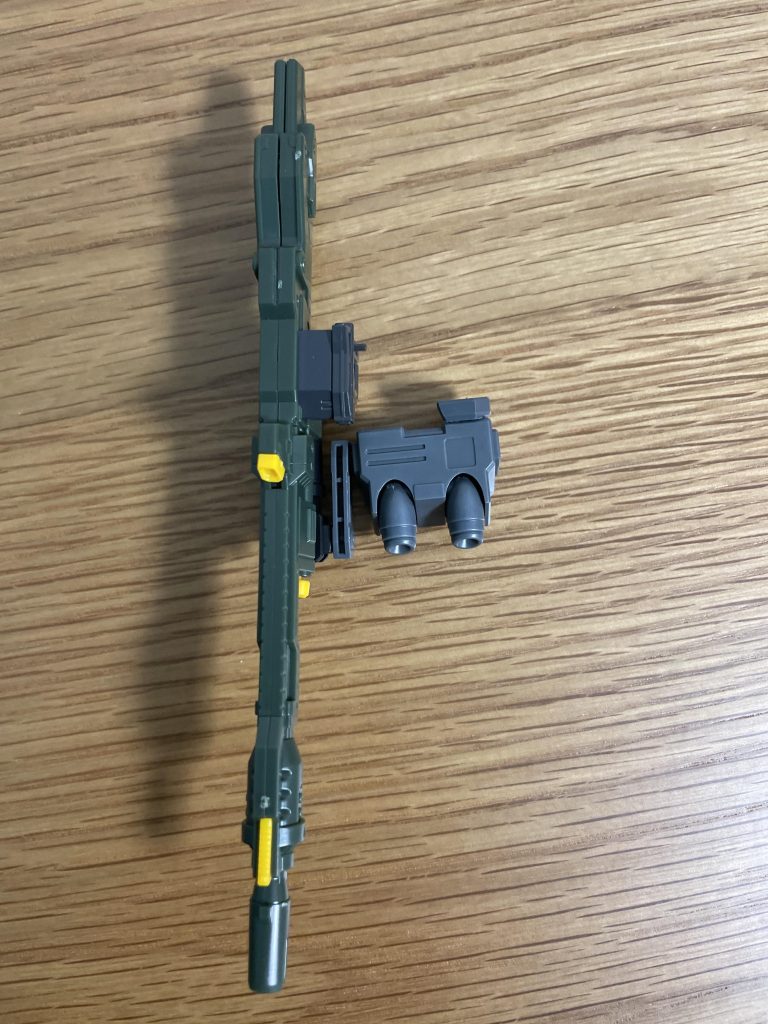 バックパックはレッドウォーリアの物にRGのランチャーパックを使用しました。