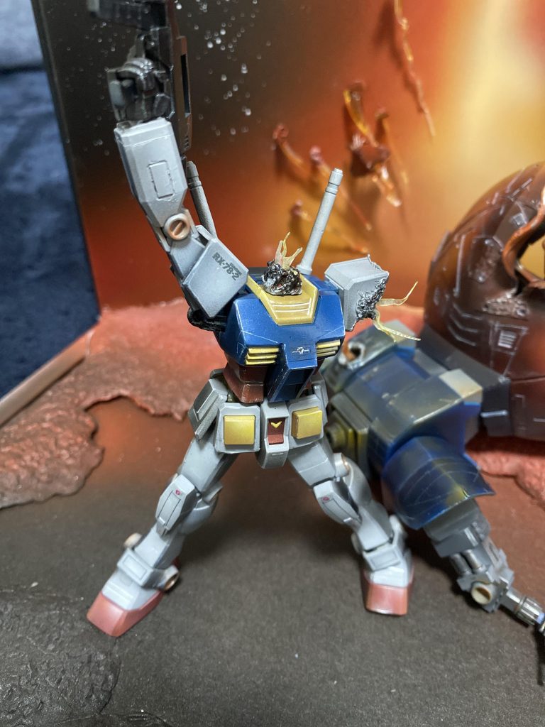 ビームサーベル延長、フロントスカートカット、アンクルガードカット、破損箇所からビリビリイソギンチャク。