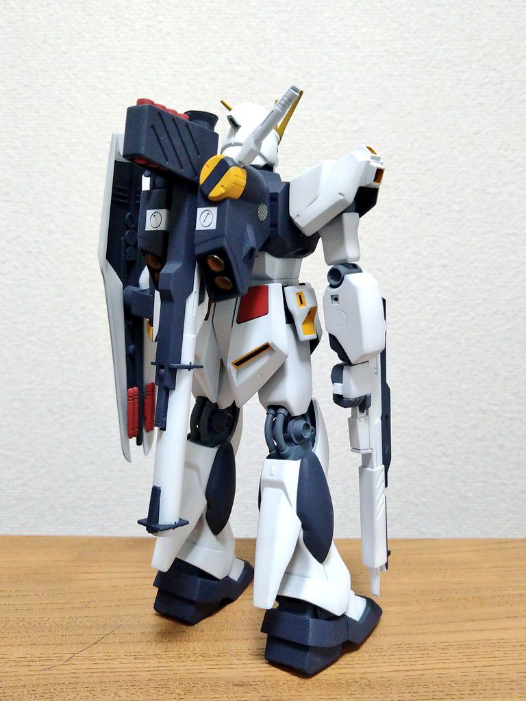 νガンダム–4枚目/制作者：シラトリ@shiratoribabao