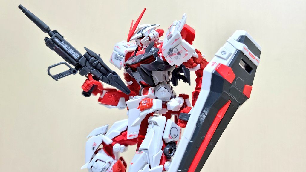 ライフル+シールド。シールドはまとめて光沢を吹きました。コーティング感が出てくれてキモチイイです。